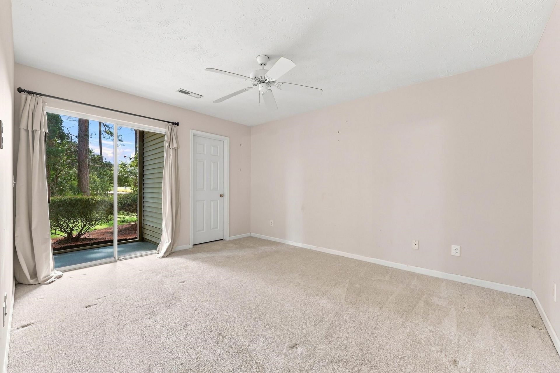 412 Pinehurst Ln. Photo 14