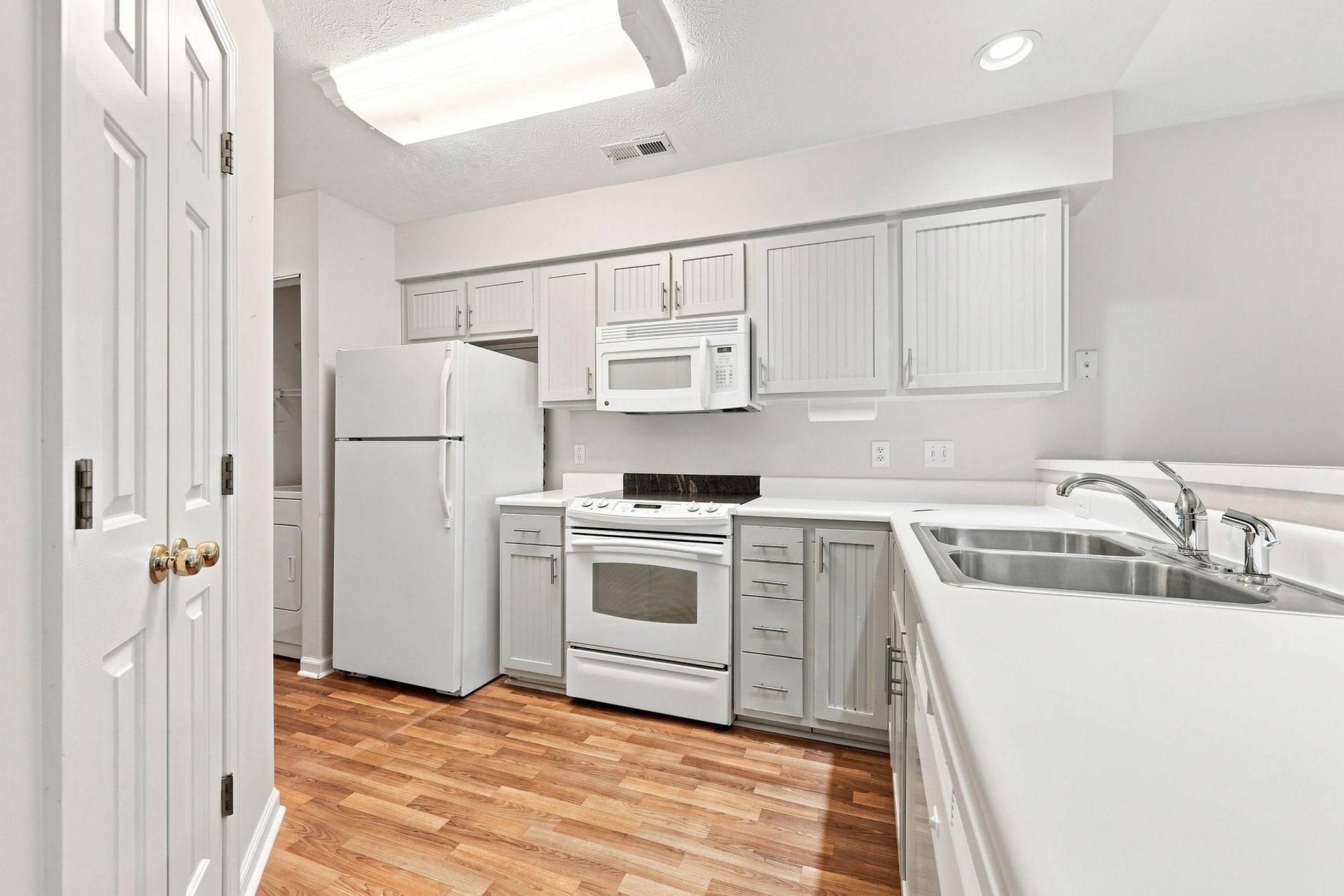 412 Pinehurst Ln. Photo 5