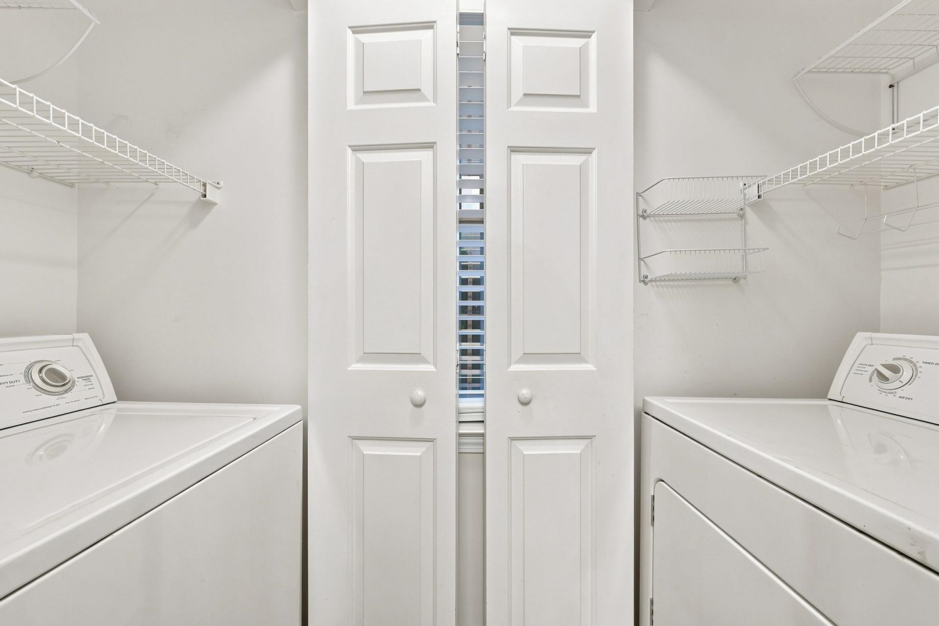 412 Pinehurst Ln. Photo 9