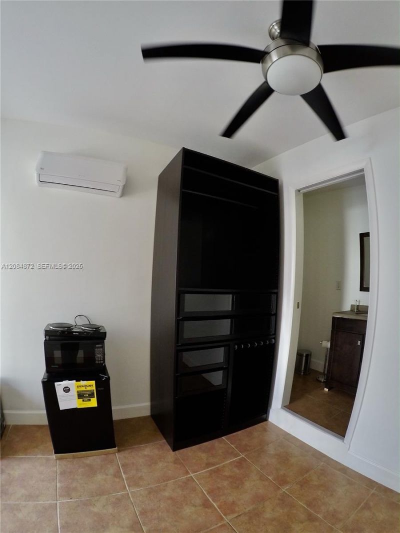 2366 SW 10th St, Miami, FL 33135 Photo