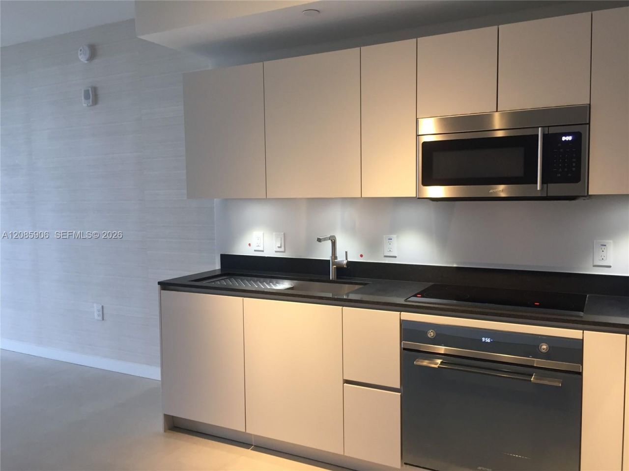 1010 Brickell Ave, Unit 3310, Miami, FL 33131 Photo