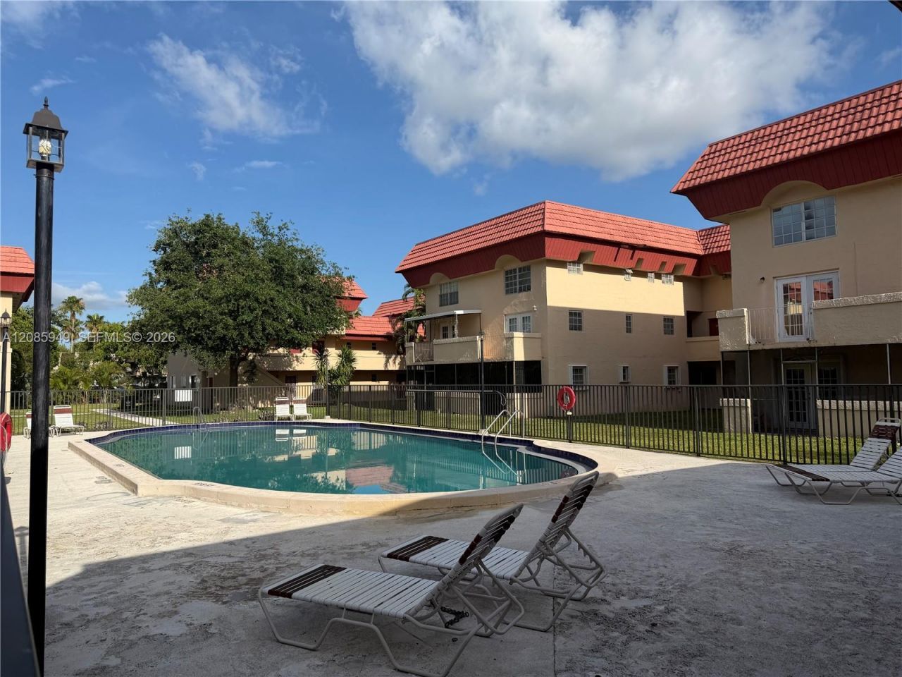 10903 N Kendall Dr, Unit 229, Miami, FL 33176 Photo
