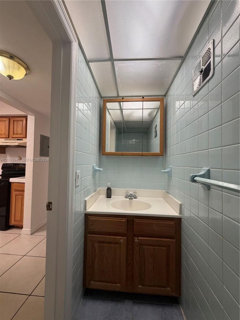 10903 N Kendall Dr, Unit 229, Miami, FL 33176 Photo