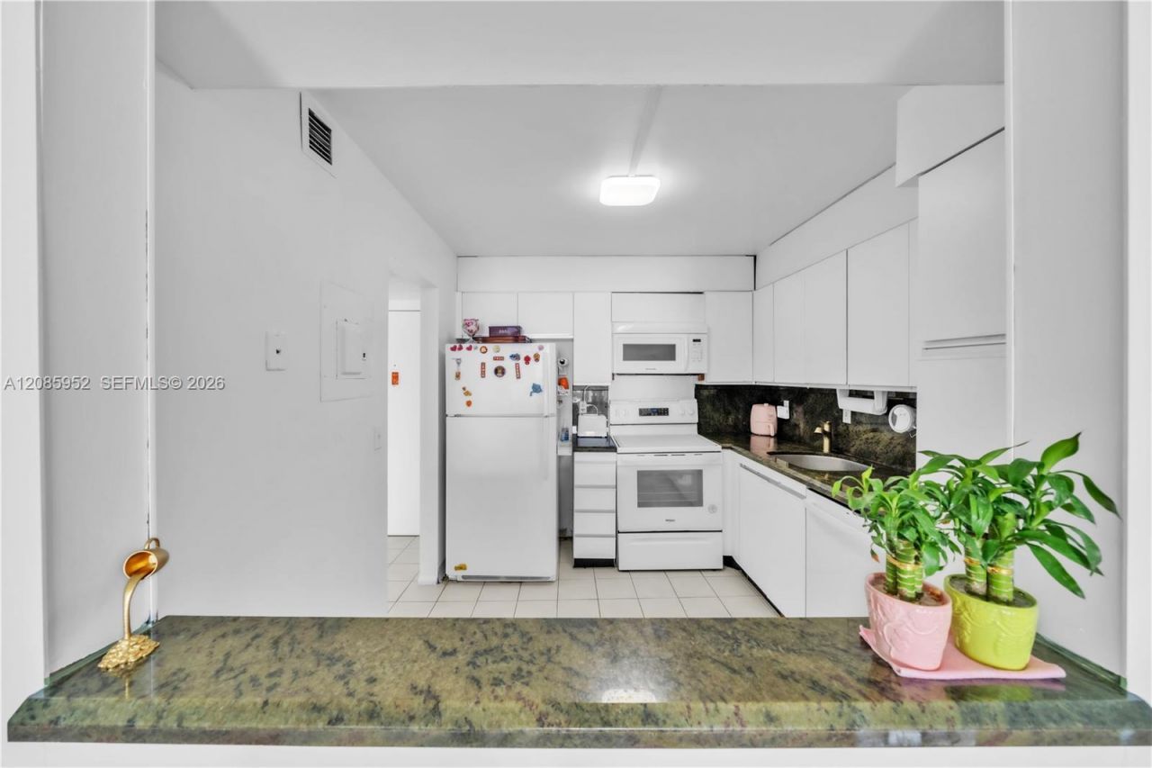 2401 S Ocean Dr, Unit 1702, Hollywood, FL 33019 Photo