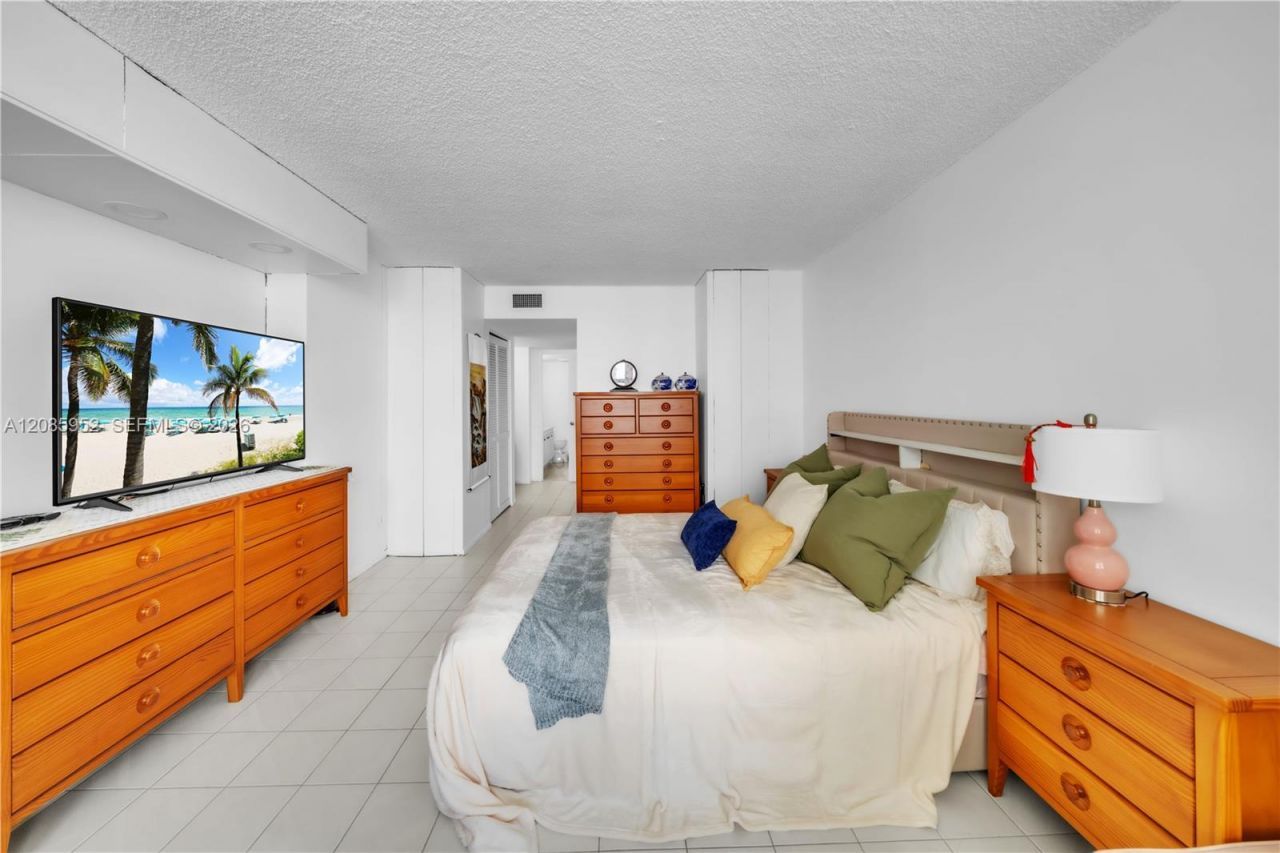 2401 S Ocean Dr, Unit 1702, Hollywood, FL 33019 Photo