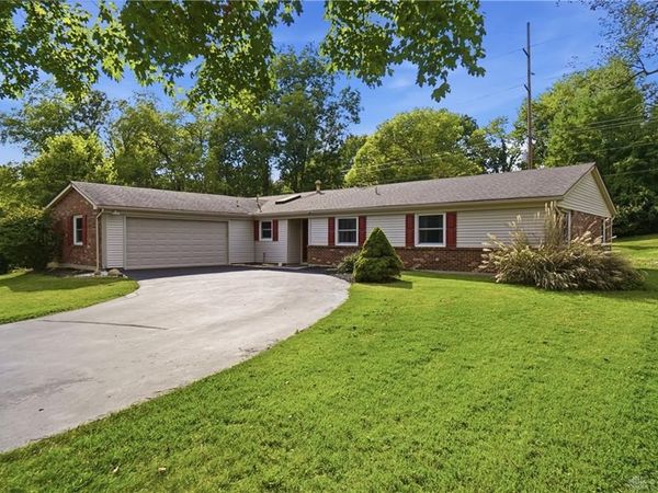 2093 Dane Lane, Bellbrook, OH 45305