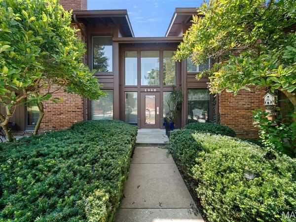 1968 Meadowtree Lane , Unit 5, Kirkwood, MO 63122