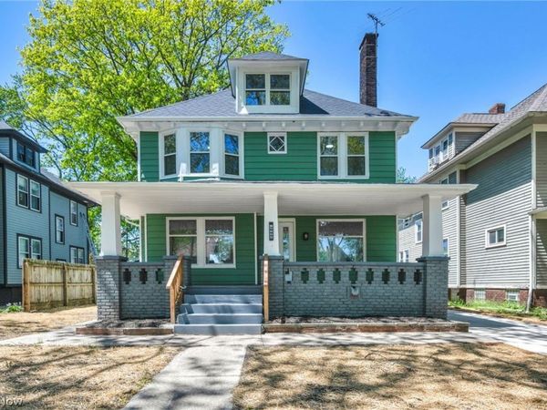 2172 West Boulevard , Cleveland, OH 44102