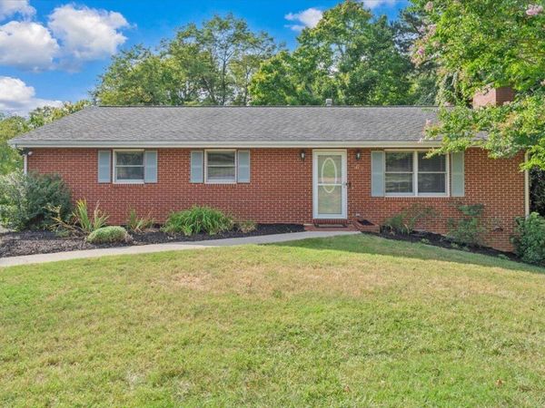 160 Stayman RD, Roanoke, VA 24019