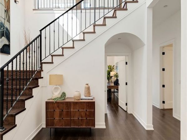 1919 Gates Avenue, Unit B, Redondo Beach, CA 90278