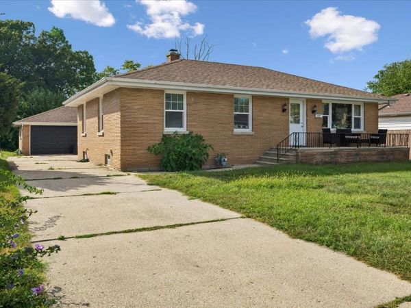 1305 N Prairie Avenue, Joliet, IL 60435