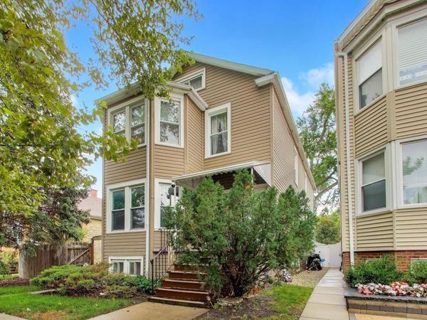 5753 W Giddings Street, Chicago, IL 60630