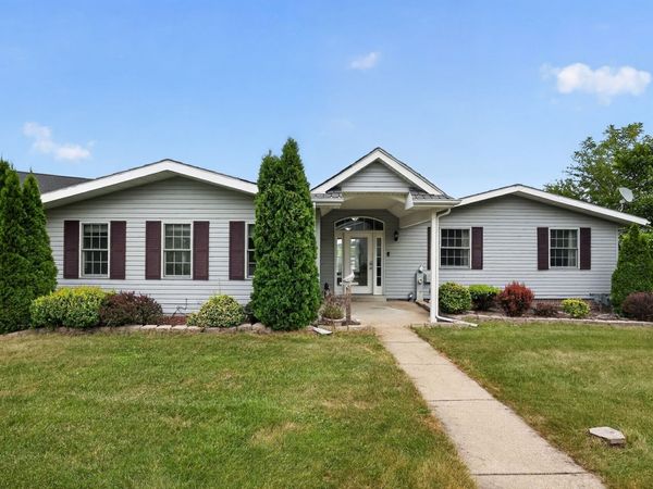 1904 Baintree Road , Davis, IL 61019