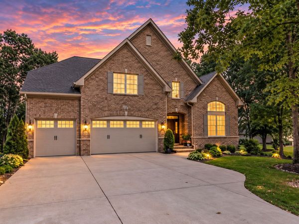 1657 Hickory Drive, Hoffman Estates, IL 60192
