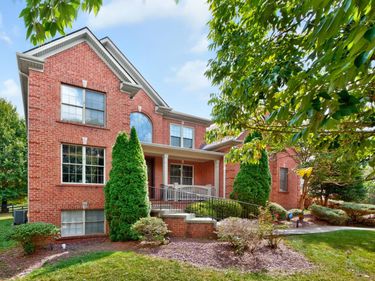3200 Linville Lane, Lexington, KY 40513
