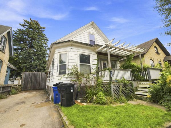 1813 N Wisconsin St, Racine, WI 53402