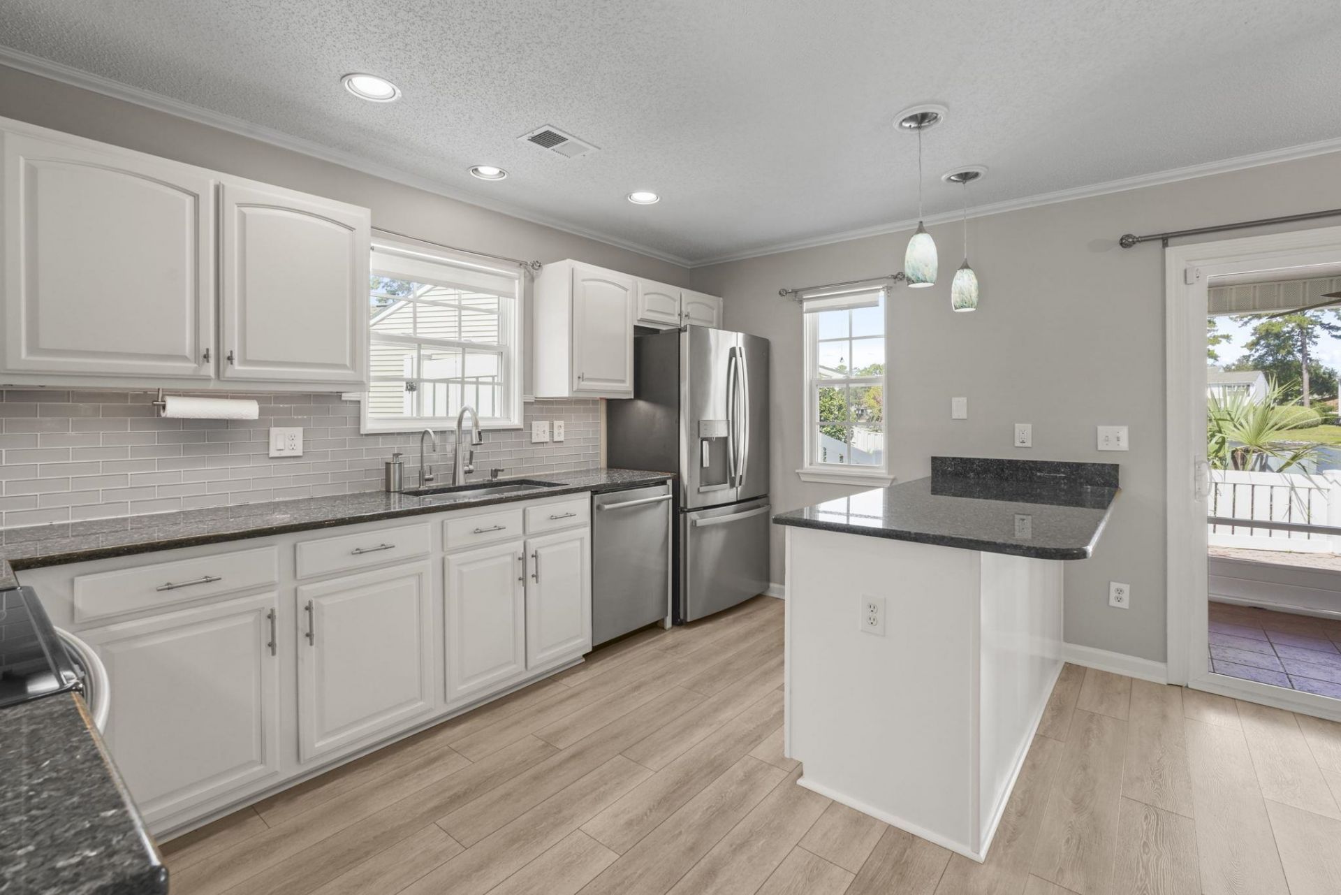 3518 Chestnut Dr. Photo 11