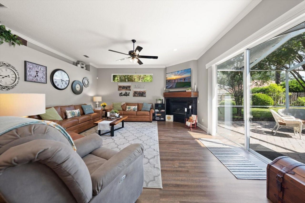 2105 Boot Lake Circle, Tampa, FL 33612 Photo