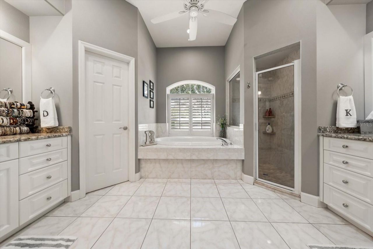 2105 Boot Lake Circle, Tampa, FL 33612 Photo