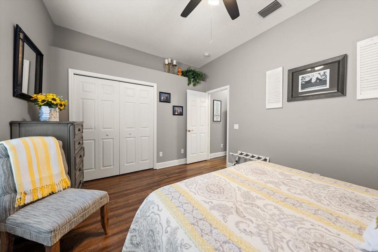 2105 Boot Lake Circle, Tampa, FL 33612 Photo