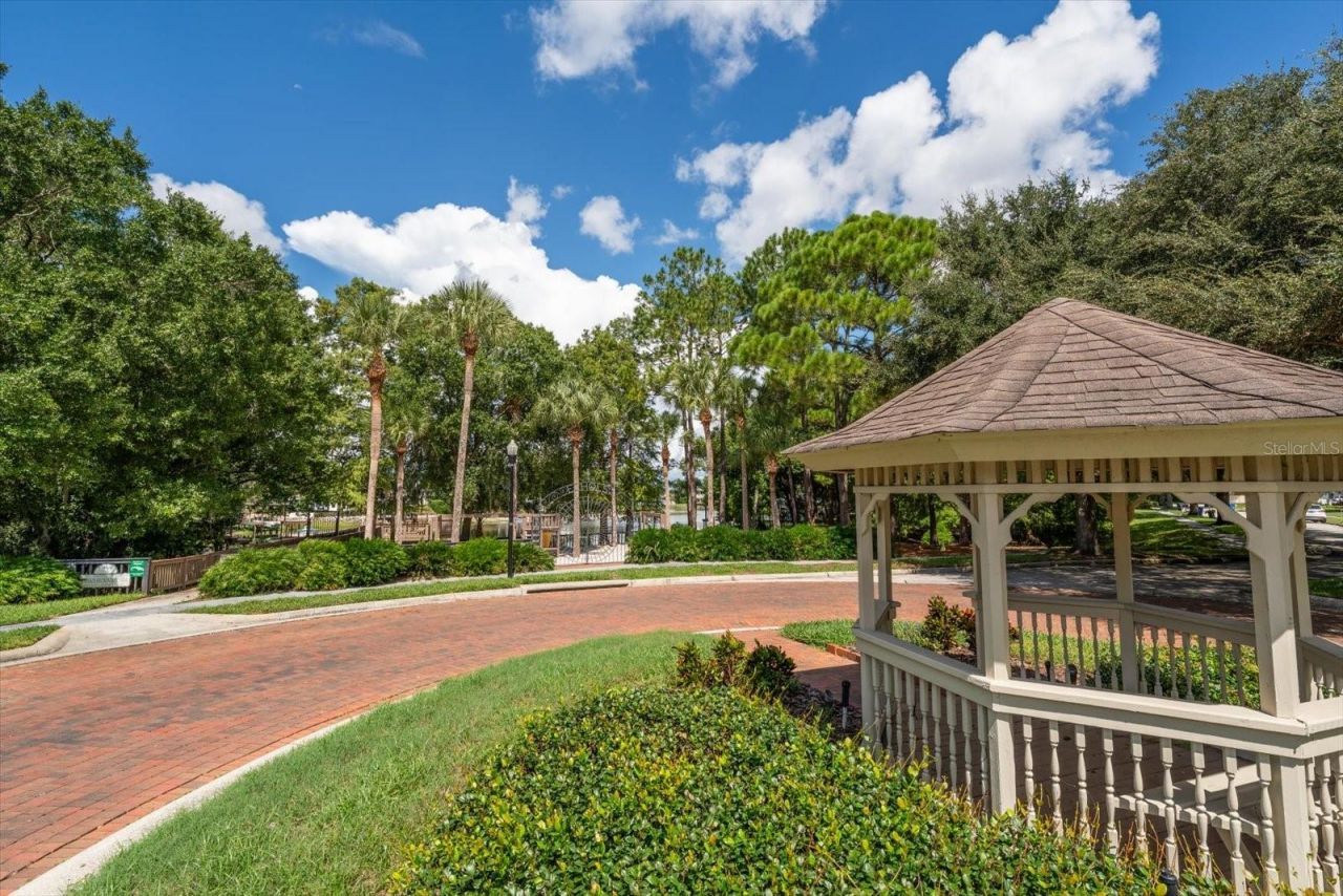 2105 Boot Lake Circle, Tampa, FL 33612 Photo