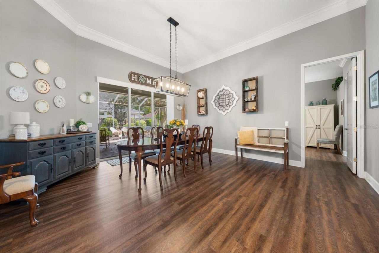 2105 Boot Lake Circle, Tampa, FL 33612 Photo