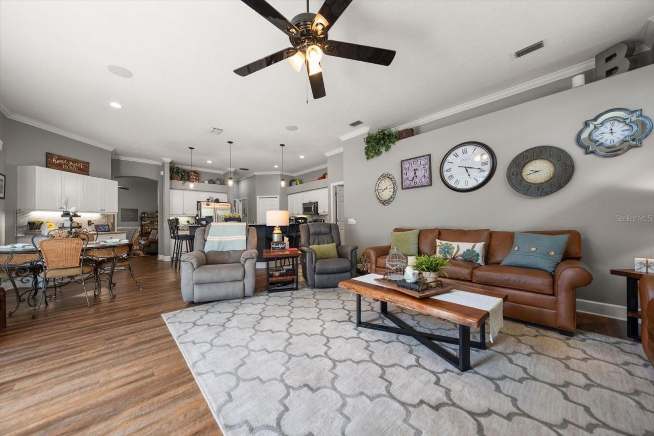 2105 Boot Lake Circle, Tampa, FL 33612 Photo