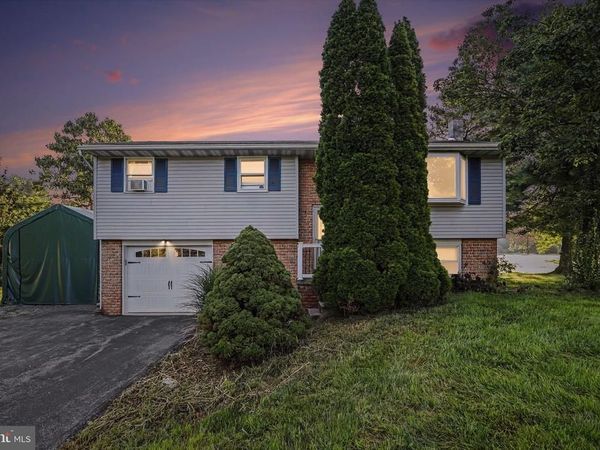 140 BRIAN DRIVE , EPHRATA, PA 17522