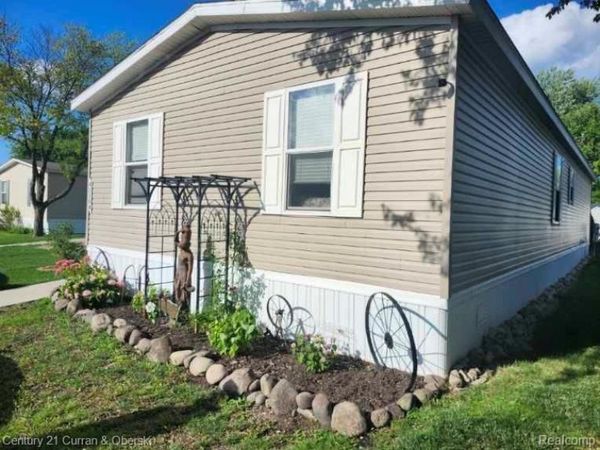 43104 Riviera Avenue , Sterling Heights, Mi 48314