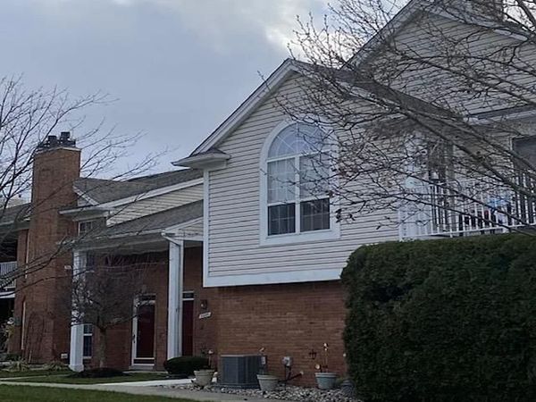 52280 Heatherstone Avenue, Macomb Township, Mi 48042