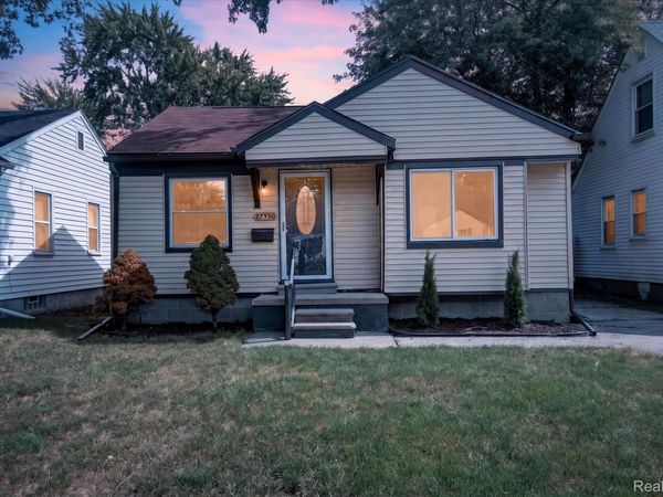 27550 Kaufman Street , Roseville, Mi 48066