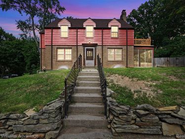 360 Centerlawn Street, East Lansing, Mi 48823