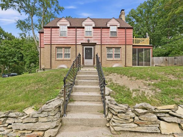360 Centerlawn Street , East Lansing, Mi 48823