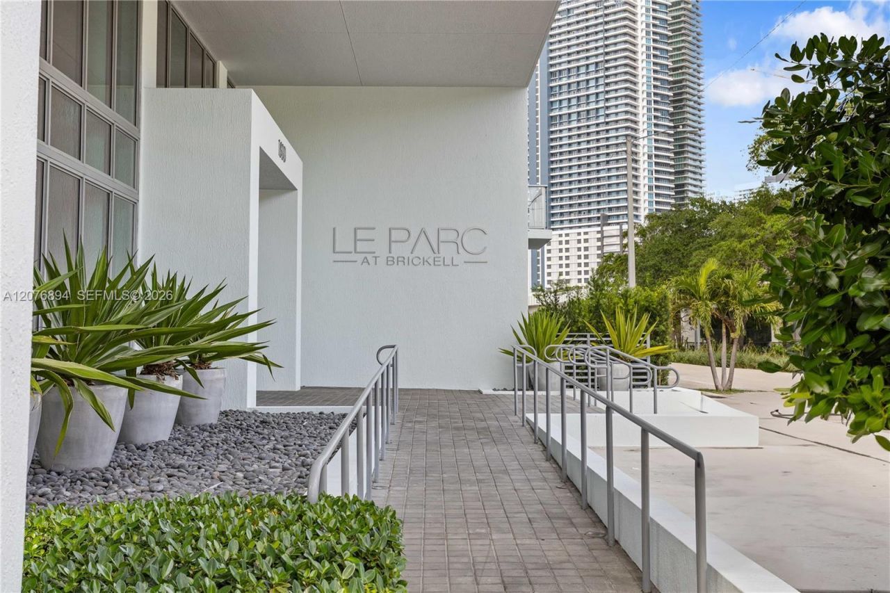 1600 SW 1st Ave, Unit 704, Miami, FL 33129 Photo