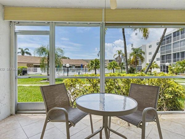 414 SE 10th St, Unit 103, Dania Beach, FL 33004