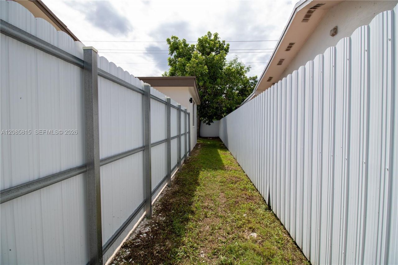 19720 SW 116th Ave, Miami, FL 33157 Photo