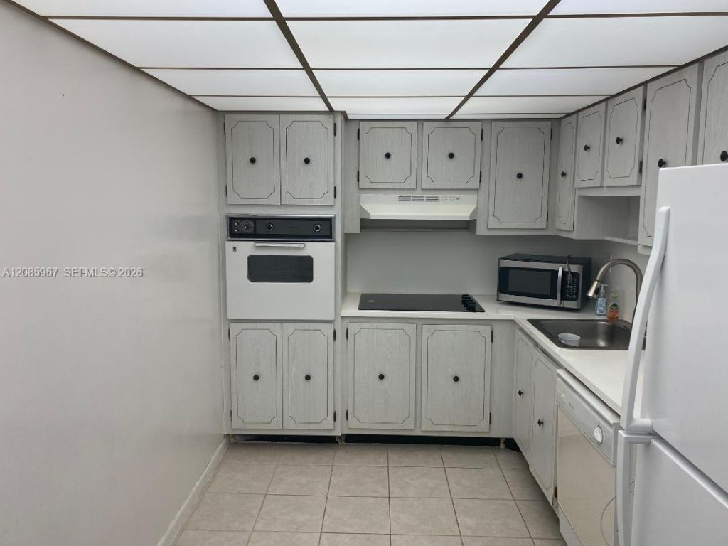 19380 Collins Ave, Unit 1025, Sunny Isles Beach, FL 33160 Photo