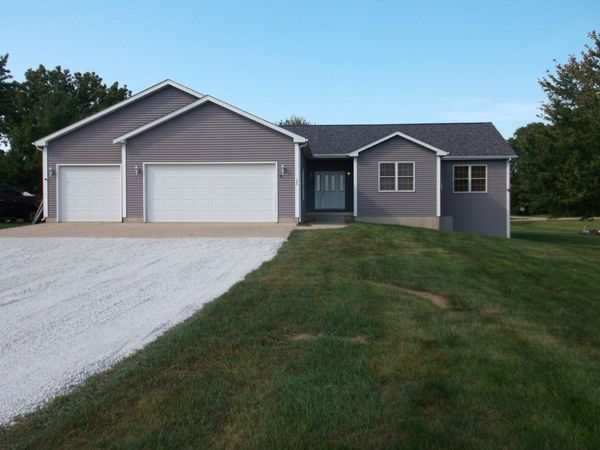 203 W South Street , Dover, IL 61323