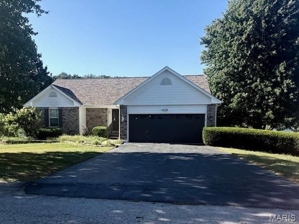 134 Bridgewater Chase Lane, Villa Ridge, MO 63089
