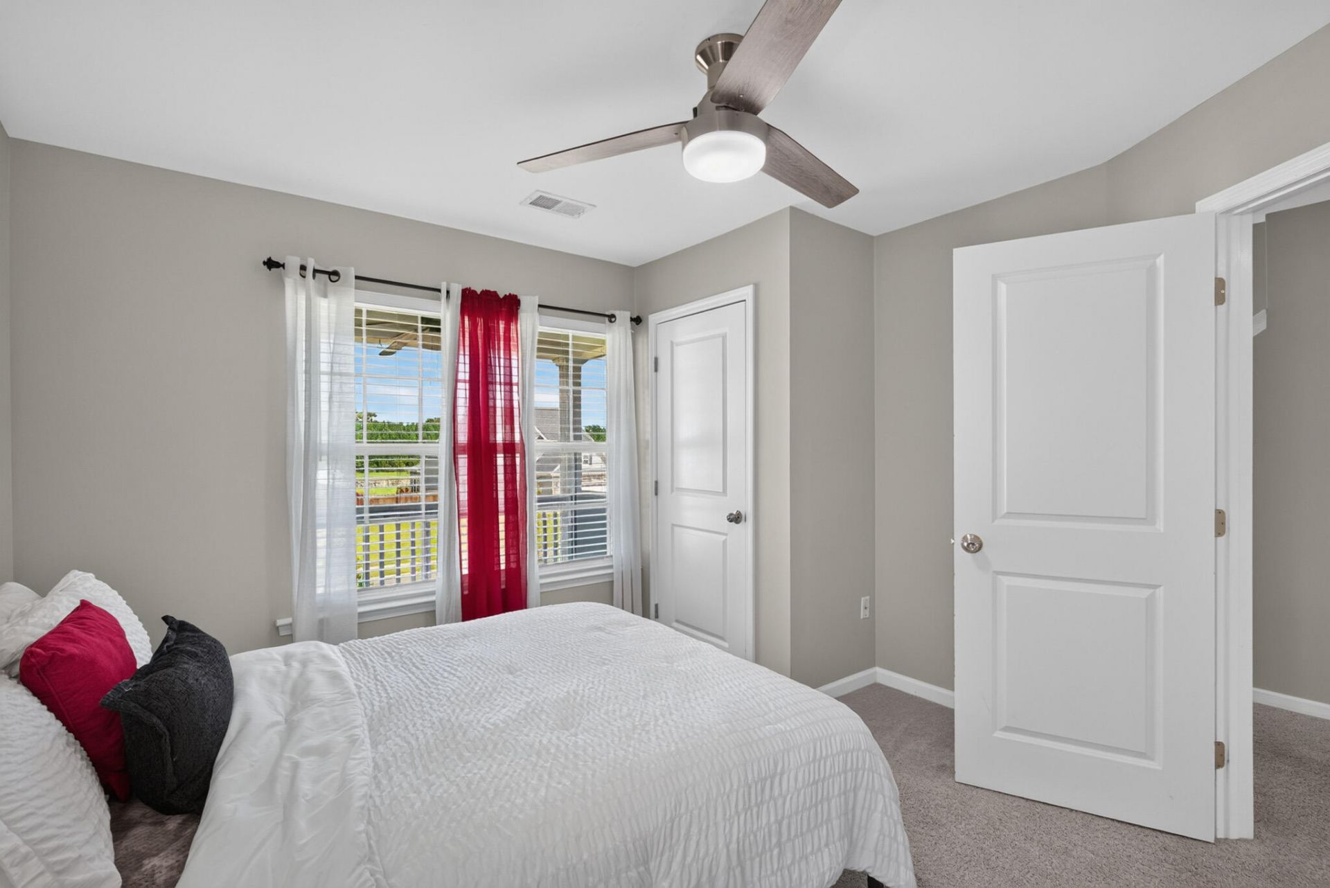 151 Lakelyn Road Photo 28