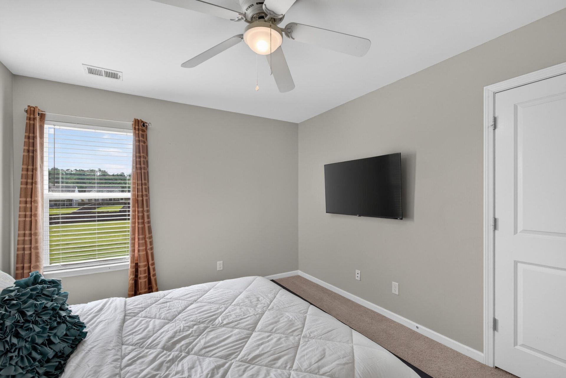 151 Lakelyn Road Photo 37