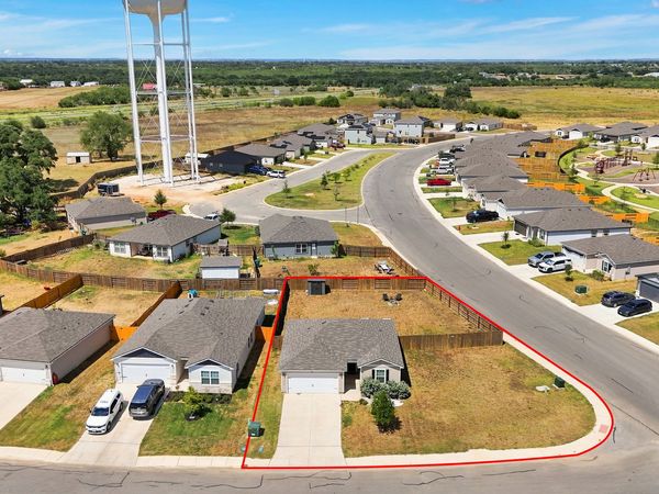 16000 STRATFORD CV, Lytle, TX 78052