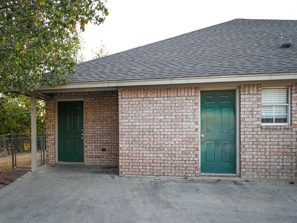 606 N Sewell Drive, Unit B, Decatur, TX 76234