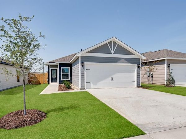 8313 White Wolf Trail, Ponder, TX 76259
