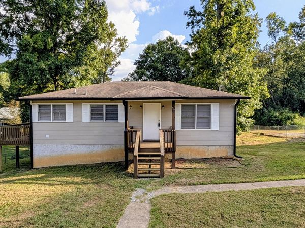 56 East Avenue, Rossville, GA 30741