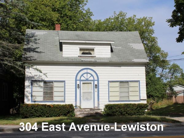 304 East Avenue , Lewiston, ME 04240