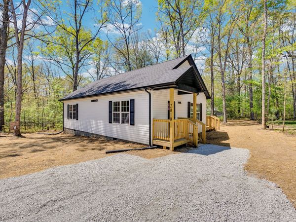 2010 Alapattah Cir , Crossville, TN 38572