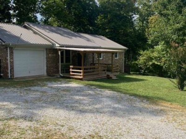 12779 State Route 111 , Spencer, TN 38585