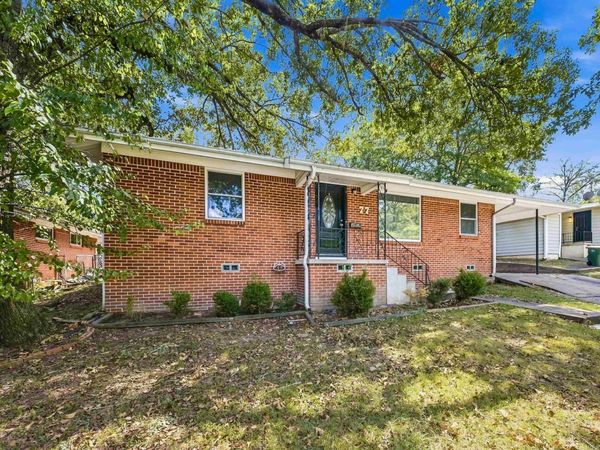 77 Lakeshore Drive, Little Rock, AR 72204
