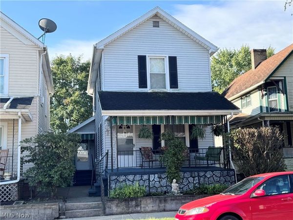 314 W 3rd Street , Uhrichsville, OH 44683
